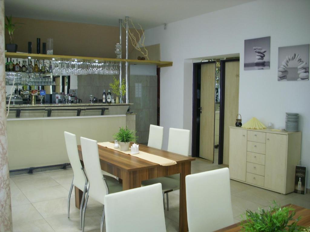 Hotel Bohemia Jičín Екстериор снимка